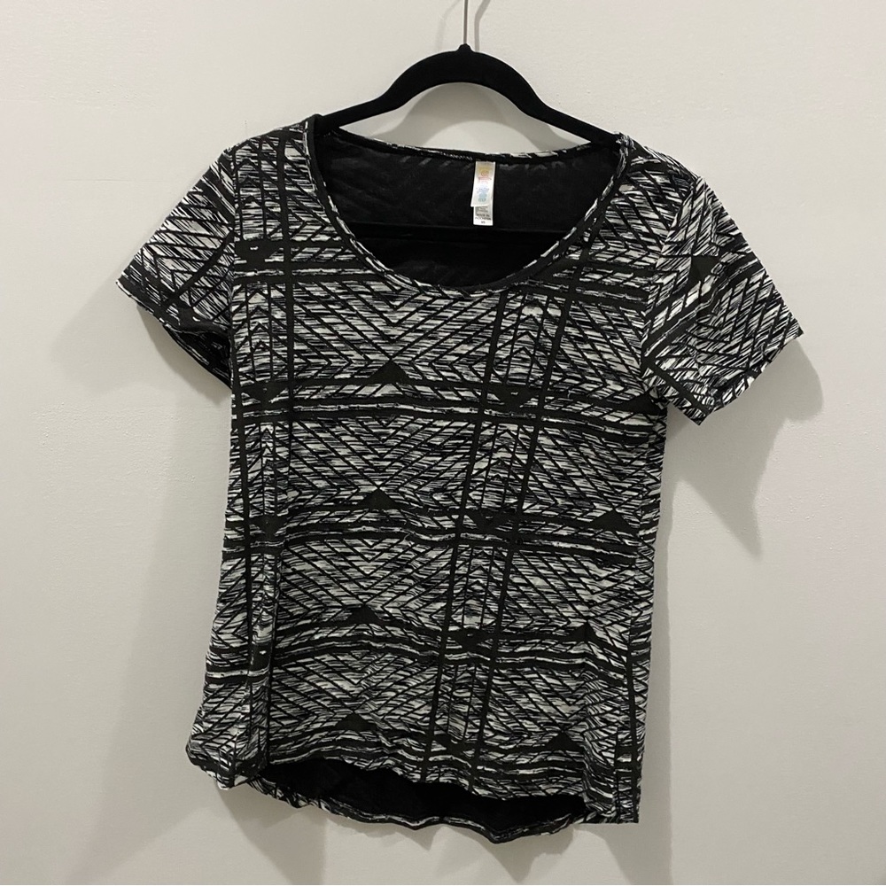 LULAROE Classic T Black & White Tunic XS